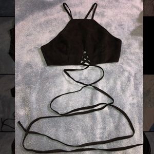 Super Cute Crop Top w/ CrissCross accessory